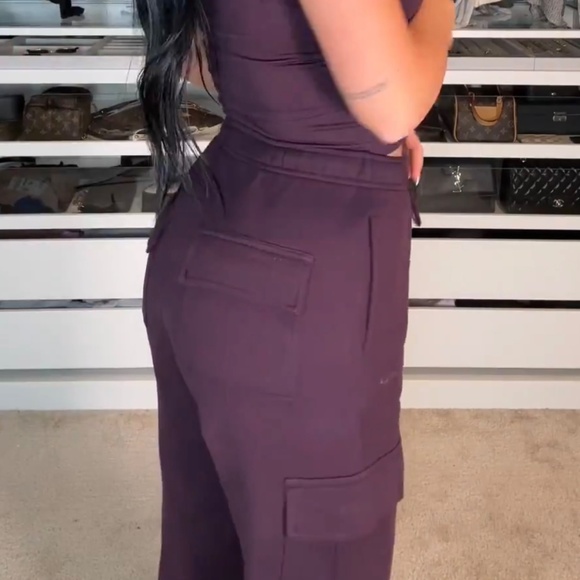 Aritzia Cozy Sweatfleece Mega Cargo Jogger - Picture 2 of 6